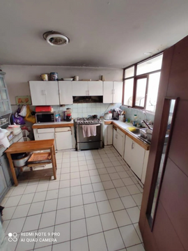 SE VENDE CASA EN MONTERRICO - SURCO 7 HABITACIONES 