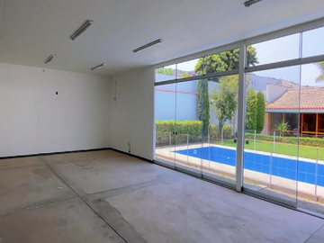 VENDO CASA DE UNA PLANTA EN SURCO 