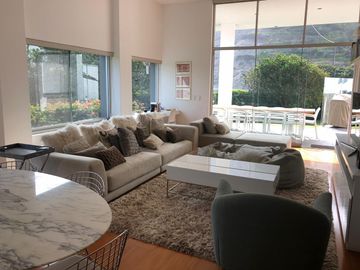 CASA MODERNA CON VISTA PANORAMICA Y ASCENSOR