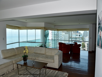 DEPARTAMENTO MALECÓN DE LA MARINA  FRENTE AL MAR - VISTA 180