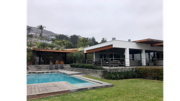 HERMOSA E IMPECABLE CASA EN VENTA EN LAS CANTERAS URB. CASUARINAS