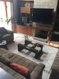 VENDO LINDA CASA EN LA MOLINA