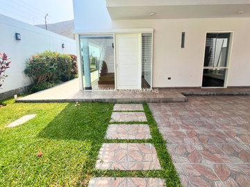 CASA INDEPENDIENTE, 4 DORMITORIOS, 2 ESTACIONAMIENTOS