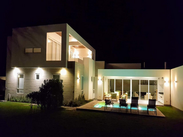 CASA DE PLAYA | 2 PISOS | BAHÍA DE PARACAS