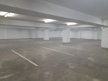 EDIFICIO DE OFICINAS CON 1ER PISO COMERCIAL EN PLAZA MAYOR