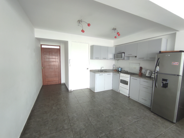 VENTA AMPLIO DEPARTAMENTO EN SAN BARTOLO CERCA DEL MALECÓN