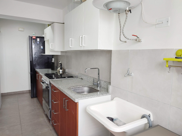 MODERNO DEPARTAMENTO CON COCHERA Y DEPOSITO