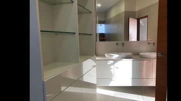 VENTA HERMOSO TRIPLEX EN CASUARINAS SURCO - DPTO 3XX (609-589-1 LUCY)