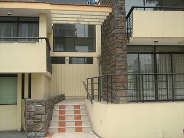 CASA COMO TERRENO en VENTA en SAN ISIDRO (Código: 232-611-5)