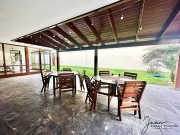 VENTA DE CASA DE LUJO EN SAN LA MOLINA 4 DORMITORIOS PISCINA