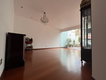 VENTA DEPARTAMENTO EN SAN ISIDRO . ZONA EXCLUSIVA