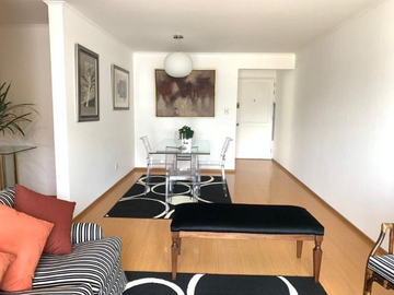 VENDO CASA FRENTE A PARQUE GENARO CASTRO IGLESIAS COD. 23486