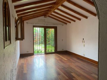 CASA EN VENTA EN SANTIAGO DE SURCO - GOLF LOS INCAS