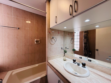 VENTA DE DEPARTAMENTO EN SAN BORJA, 2 HABITACIONES + ESTUDIO