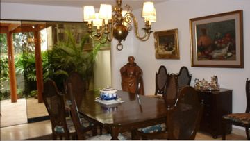 ALM. LOS PICAFLORES- SAN BORJA VENDO Lindo Dpto. en Primer Piso con Amplia Terraza Techada 