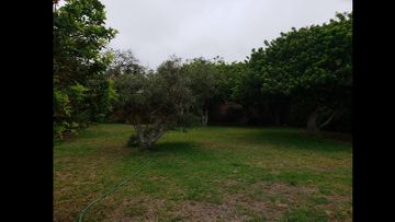 VENDO AMPLIA CASA EN LA ENCANTADA