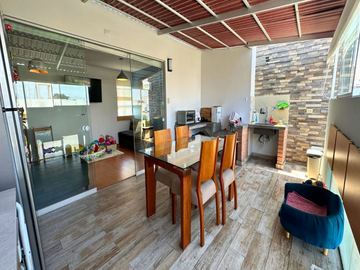 ESPACIOSO Y ACOGEDOR DUPLEX DE 198M2 EN SAN BORJA SUR 