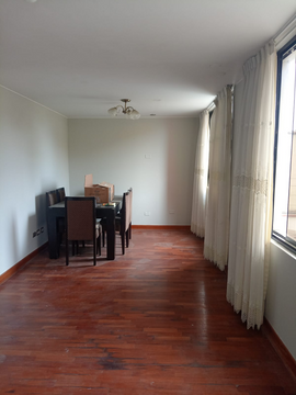 DEPARTAMENTO MUY BIEN UBICADO, CERCA A LA AVENIDA LA MOLINA 