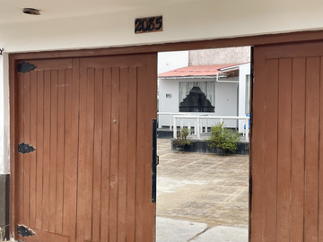 VENTA DE CASA DE PLAYA EN URB. PUNTA ROCAS – PUNTA NEGRA!! 
