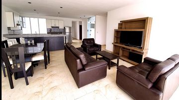 VENTA DE CASA EN MORAVIA II - PRIMERA FILA