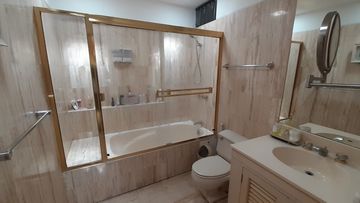 VENDO DEPARTAMENTO EN AV LOS PRECURSORES - SURCO