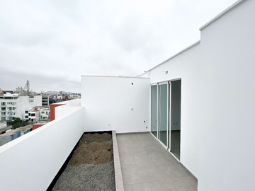 SURCO ESTRENO: VENTA DÚPLEX 146M2, 3 DORM, ENTREGA INMEDIATA