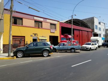 VENTA CASA/TERRENO LA MEJOR ZONA DE LA VICTORIA