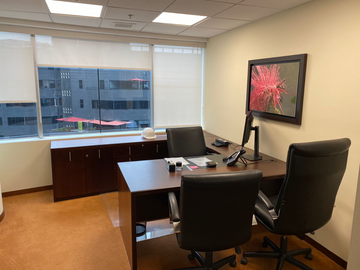 EXCLUSIVA OFICINA EN ALQUILER Y VENTA C.EMP. SAN ISIDRO 