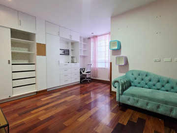 DÚPLEX | TERRAZA | BALCÓN | 4 DORM ESCRITORIO SALA DE ESTAR