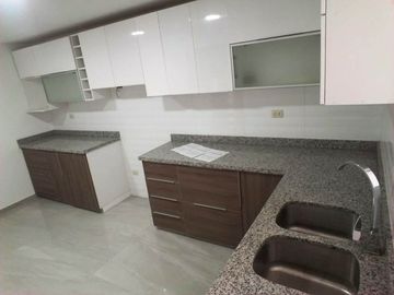 VENTA DPTO CHACARILLA SURCO PRIMER PISO ENTRADA INDEPENDIENTE