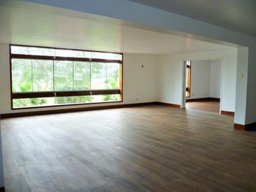 DEPARTAMENTO CON LINDA VISTA AL GOLF 