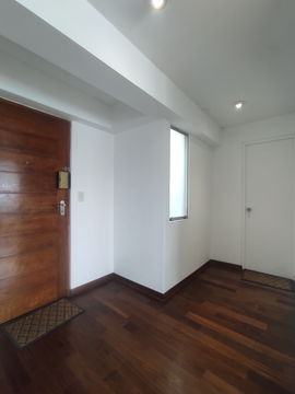 VENTA DE DEPARTAMENTO CON EXCELENTE UBICACIÓN EN MIRAFLORES