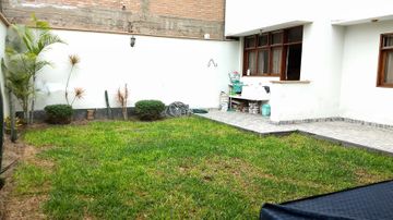 VENTA DE CASA URB. SIRIUS