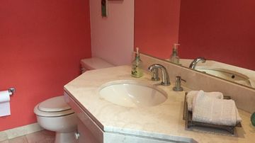 VENTA - ESPECTACULAR DUPLEX CON VISTA A CAMPO DE GOLF