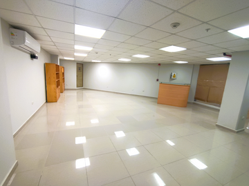 ALQUILO TIENDA EN CENTRO COMERCIAL CAMINOS DEL INCA - SURCO