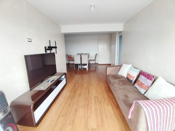 MODERNO DEPARTAMENTO CON COCHERA Y DEPOSITO