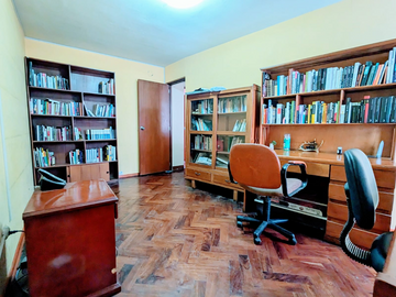 HERMOSA CASA EN LINCE LÍMITE CON SAN ISIDRO