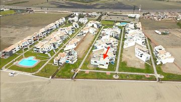 VENTA DE CASA EN MORAVIA II - PRIMERA FILA