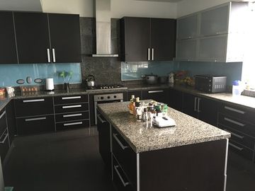 TRIPLEX - PENTHOUSE DE LUJO -IMPECABLE- DOBLE FRENTE