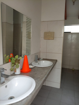 HERMOSA CASA EN LAS LAGUNAS - A PRECIO DE TERRENO 