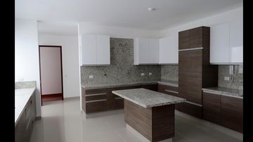 HERMOSO DEPARTAMENTO CON VISTA AL GOLF LOS INKAS