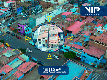 CASA DE TRES PISOS EN AV. MERINO CUADRA 26 EN PERFECTA UBICA