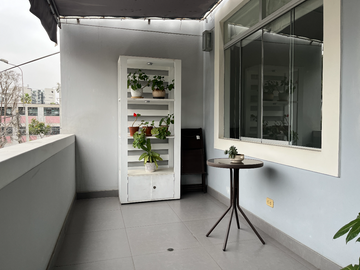 VENTA CASA EN LA AURORA MIRAFLORES (609-1143-1)