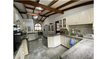 LINDA E IMPECABLE CASA EN LA CHALACA CON PISCINA LA MOLINA 