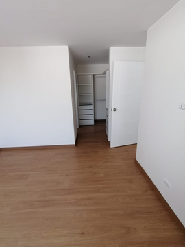 SE VENDE EXCELENTE DÚPLEX EN URB. LAS GARDENIAS