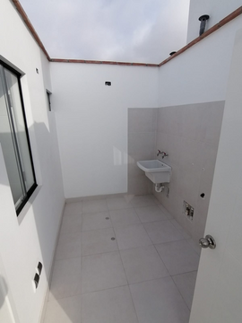 SE VENDE EXCELENTE DÚPLEX EN URB. LAS GARDENIAS