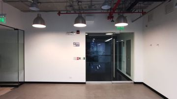 OFICINA IMPLEMENTADA  A.0. 136M2 EDIFICIO INTELIGENTE IMPECABLE