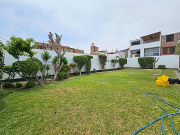 VENTA CASA EN LOS CEDROS DE VILLA ETAPA I