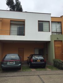 LINDA CASA EN CONDOMINIO EN LA MOLINA