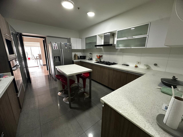 FLAT VENTA SURCO, VISTA AL GOLF, PISCINA, GYM, CINE